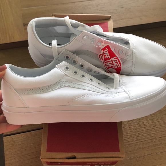 NIB Vans Old Skool Shoes - Picture 3 of 4